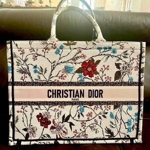 Dior bag. Like new.